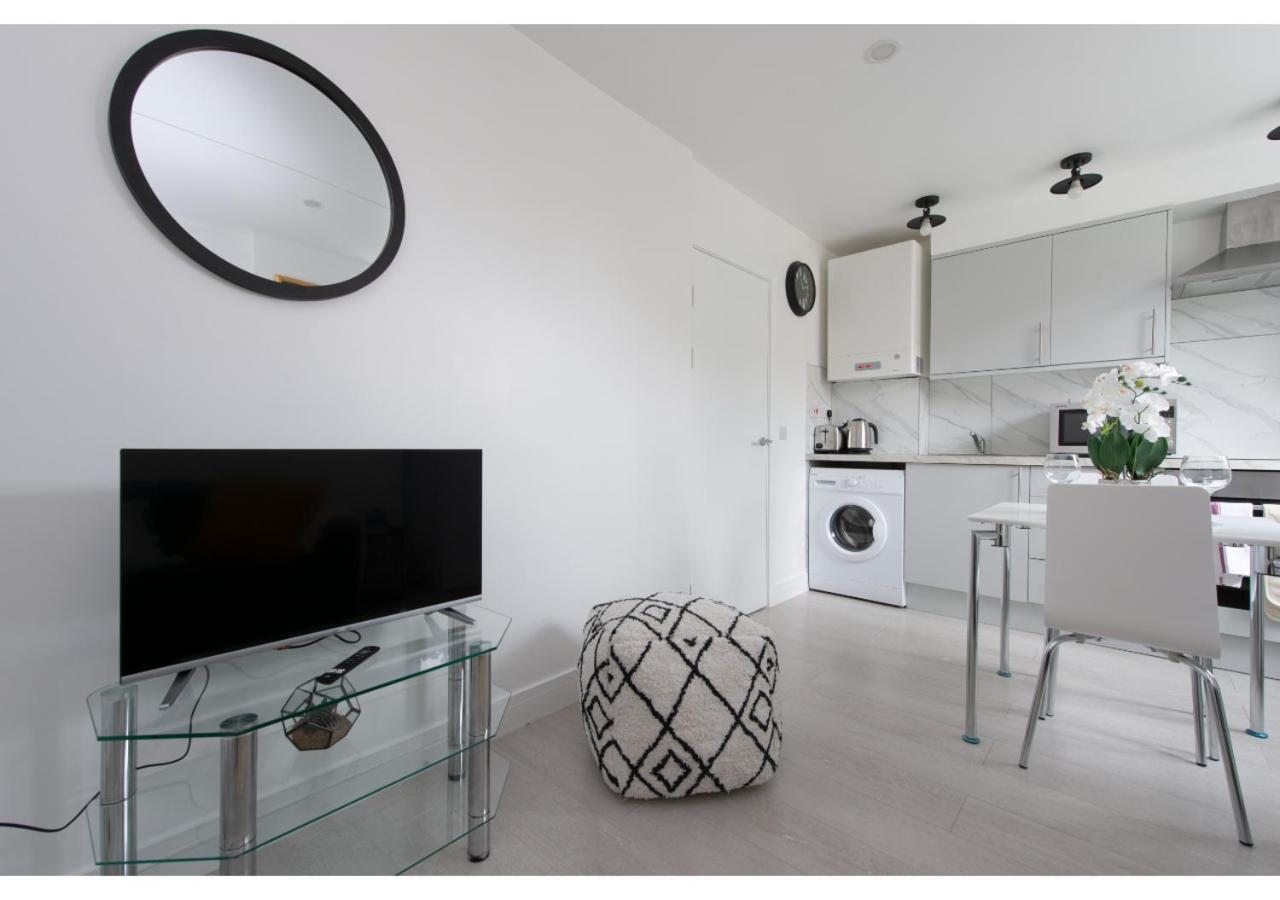 Splendid And Comfy 1 Bedroom Apartment London