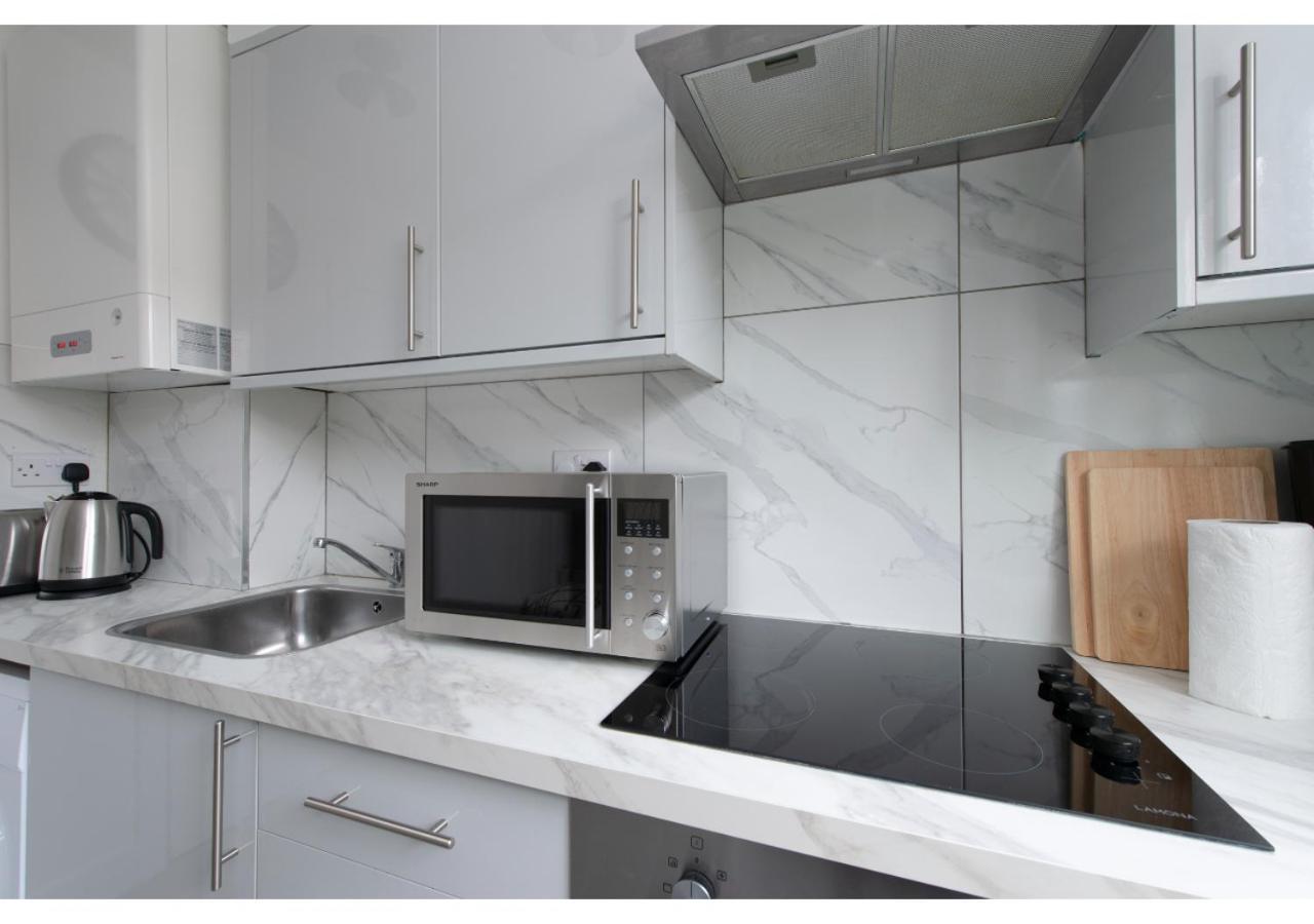 Apartment Splendid And Comfy 1 Bedroom *